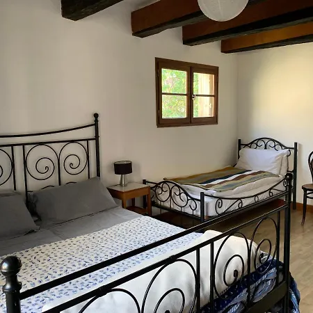 Spacious Apartment In A Charming, Tranquil Village Saint-Vincent-Rive-dʼOlt Exterior foto